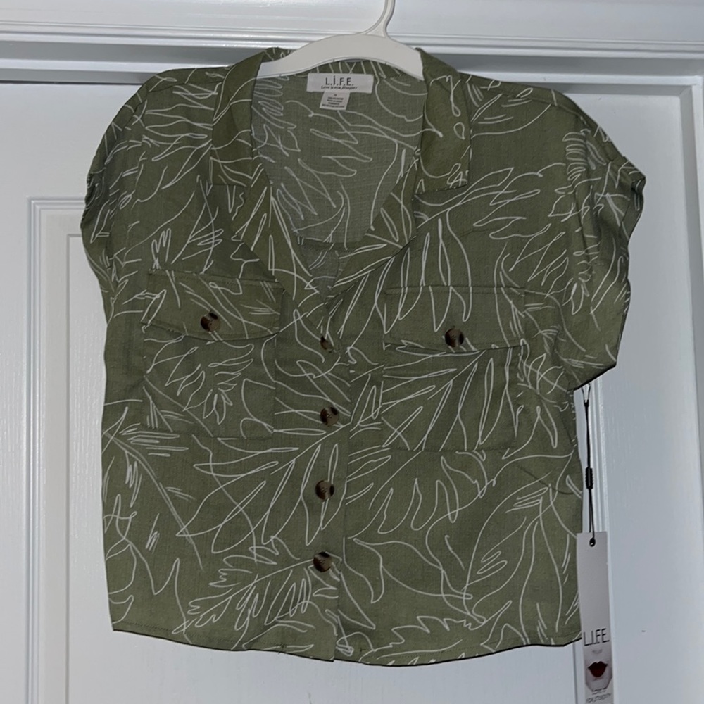 L.I.F.E. Crop Blouse